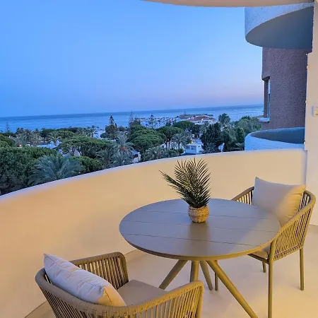 Boutique With Sea Views In Appartamento Marbella
