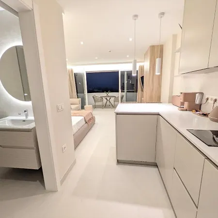 Boutique With Sea Views In *